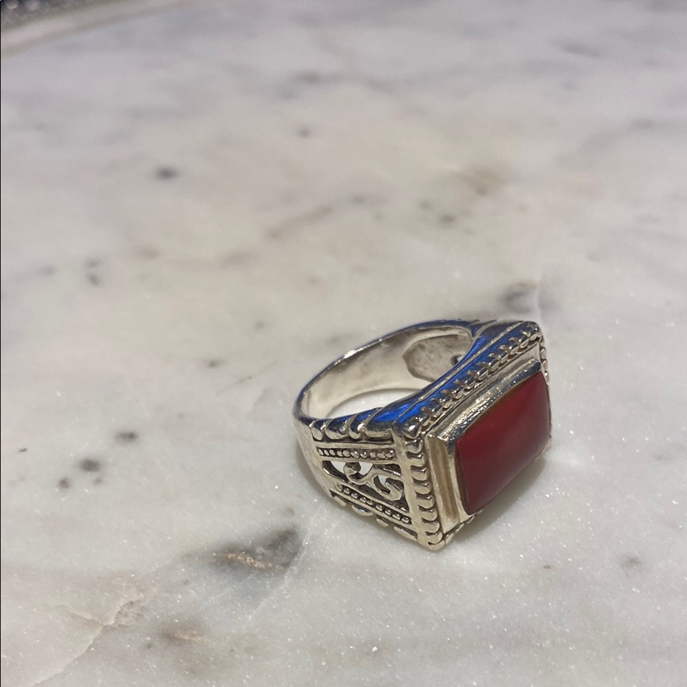 Elegant Sterling Silver and Red Stone Ring - Picture 3 of 5